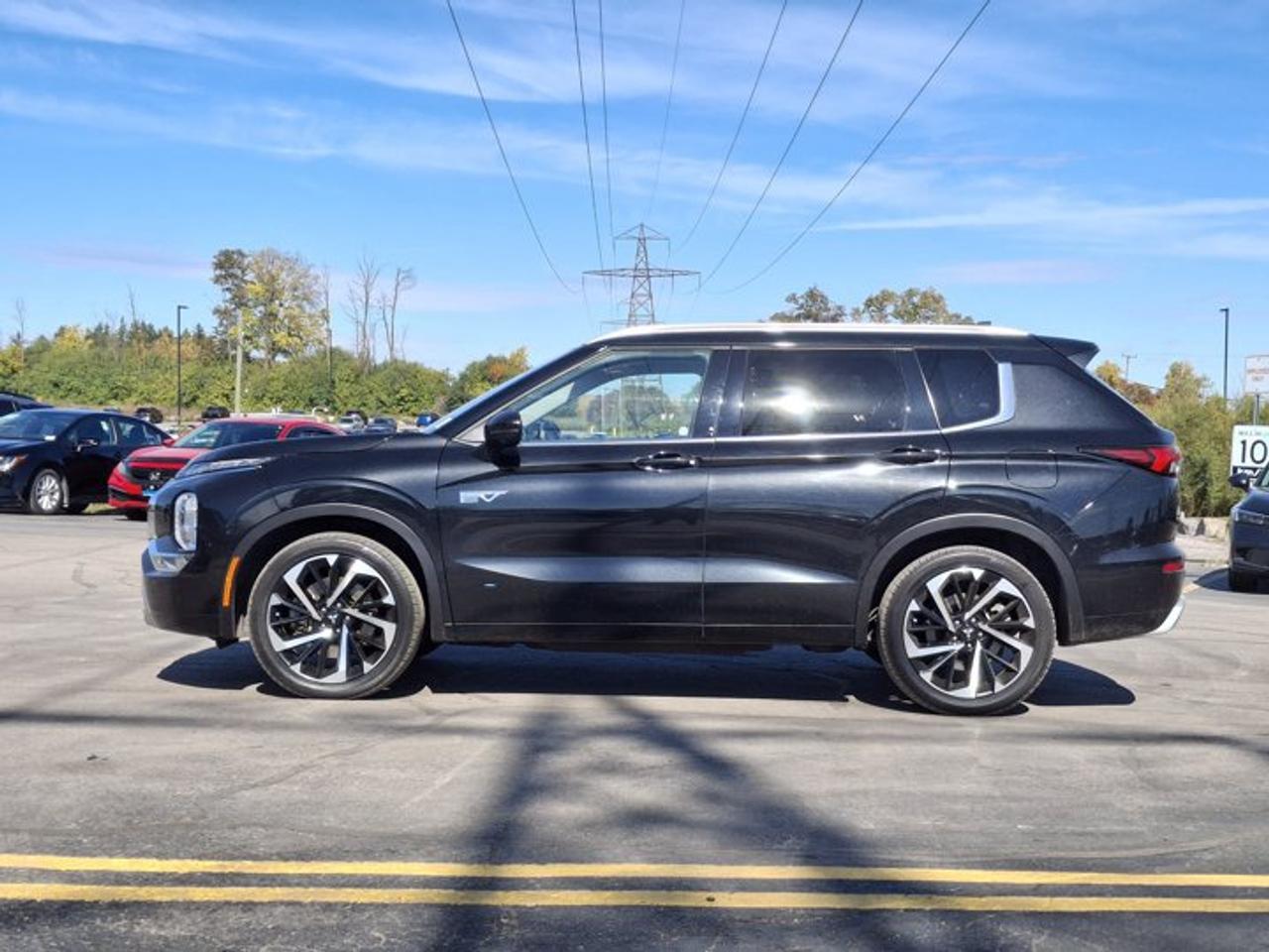2024 Mitsubishi Outlander Plug-In Hybrid GT AWC | Leather | Sunroof | Nav | HUD | ACC | Heated Wheel + Seats | 360 Camera | CarPlay & More ! Photo1