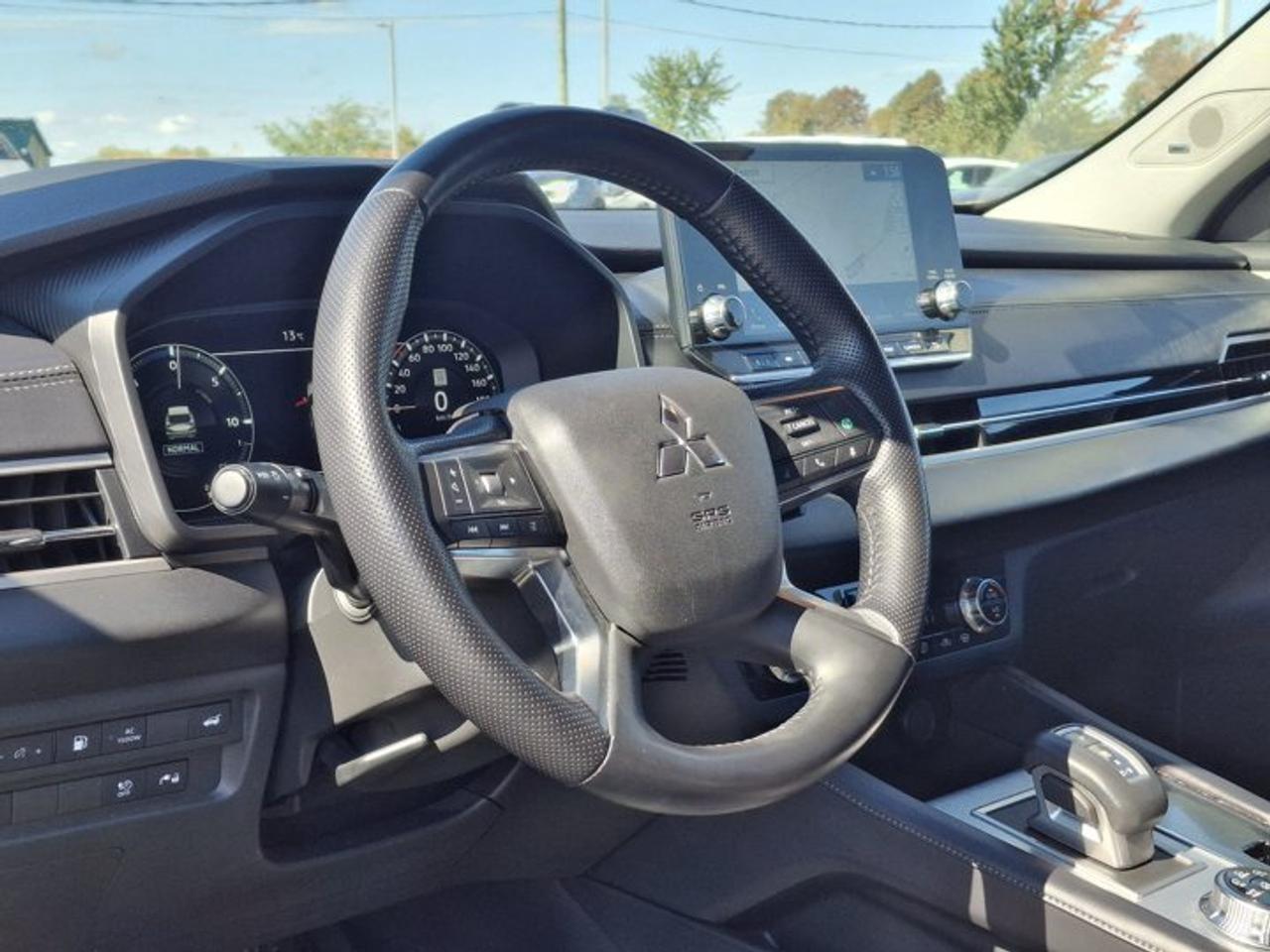 2024 Mitsubishi Outlander Plug-In Hybrid GT AWC | Leather | Sunroof | Nav | HUD | ACC | Heated Wheel + Seats | 360 Camera | CarPlay & More ! Photo