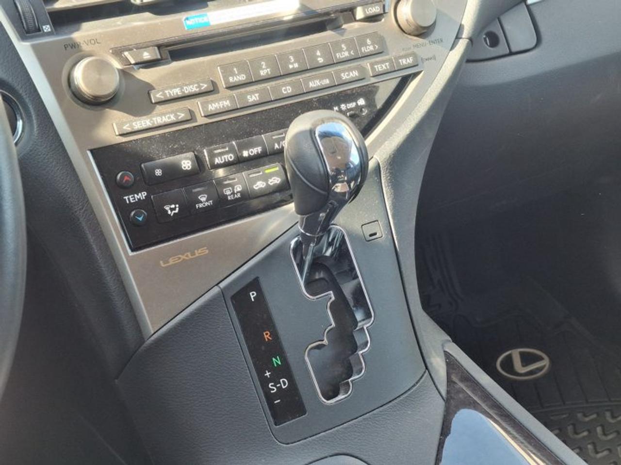 2013 Lexus RX 350 AWD | Leather | Sunroof | Heated + Cooled Seats | Cruise Control | Bluetooth | and More ! Photo