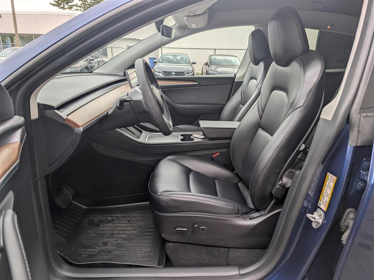 2023 Tesla Model Y LONG RANGE AWD - DUAL MOTOR Photo