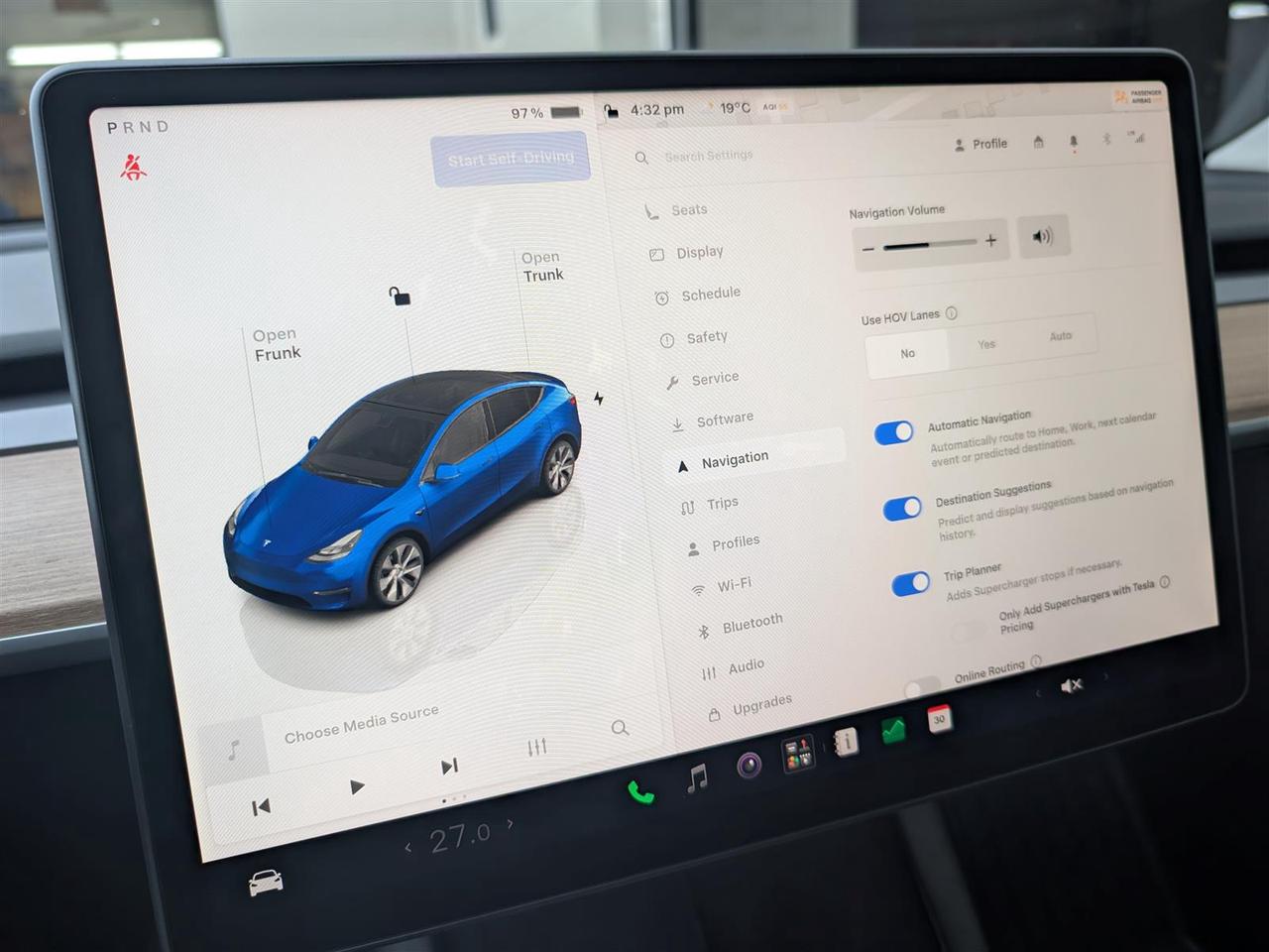 2023 Tesla Model Y LONG RANGE AWD - DUAL MOTOR Photo