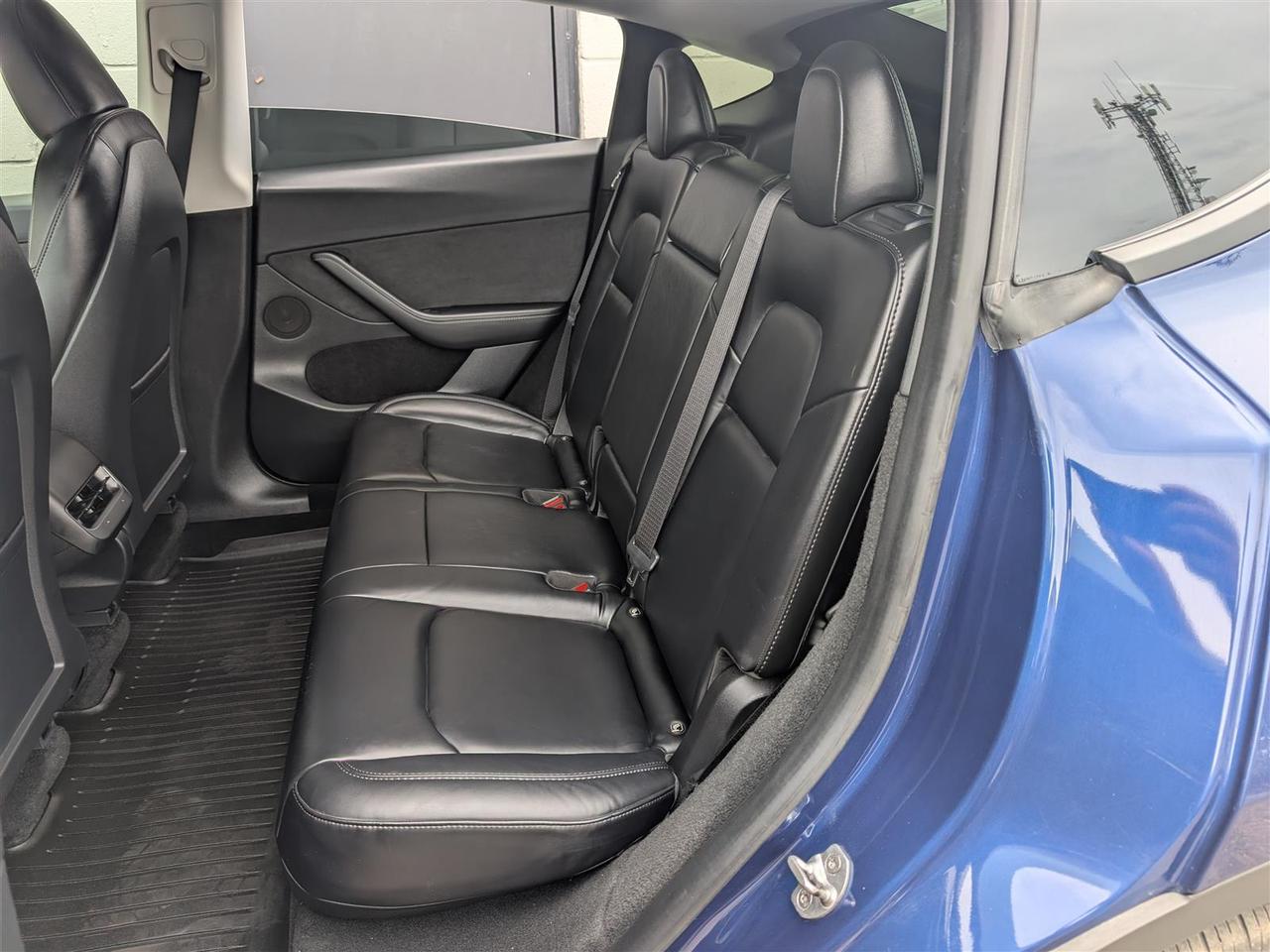 2023 Tesla Model Y LONG RANGE AWD - DUAL MOTOR Photo