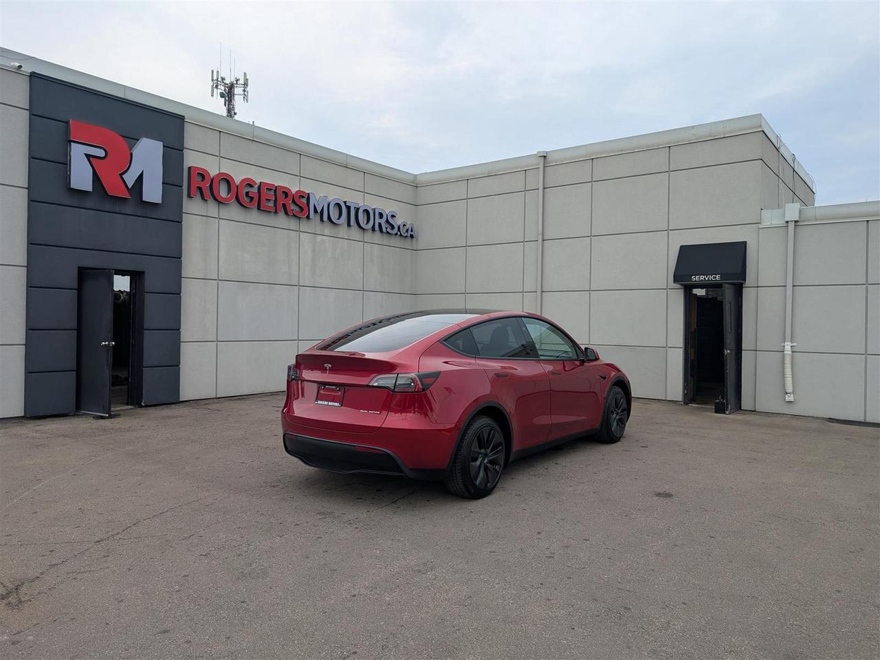 2025 Tesla Model Y LONG RANGE AWD - COMPUTER 4 - DUAL MOTOR Photo