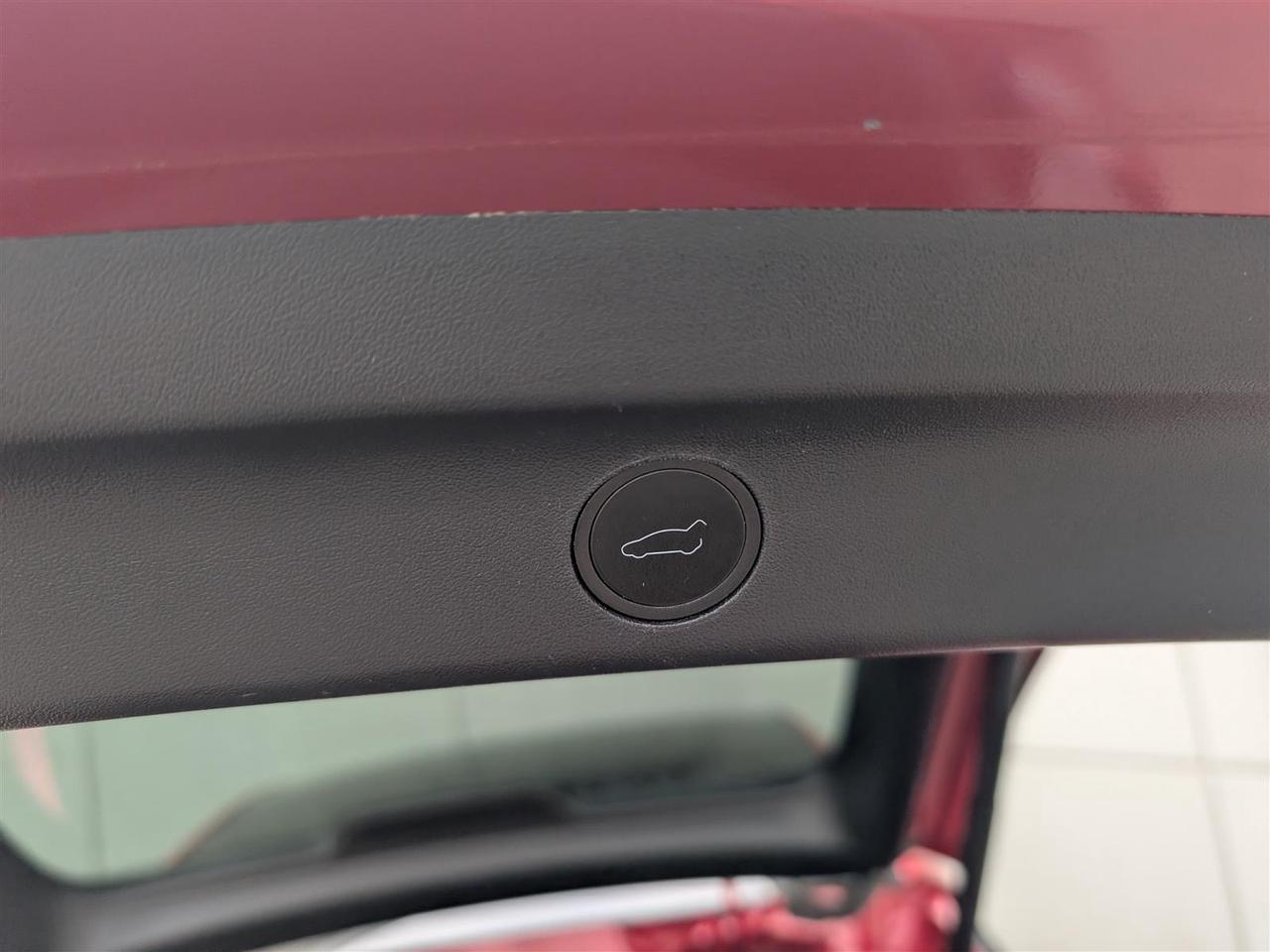 2025 Tesla Model Y LONG RANGE AWD - COMPUTER 4 - DUAL MOTOR Photo