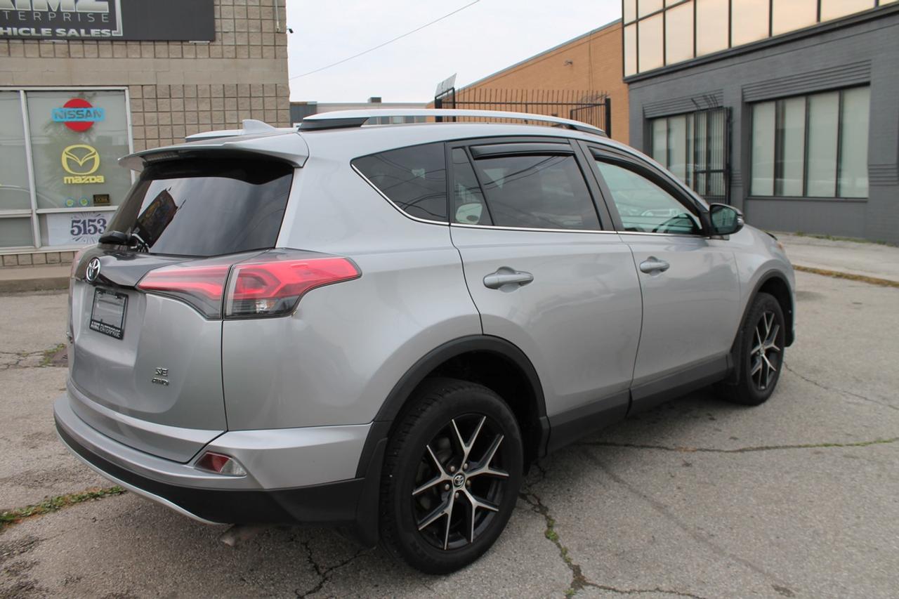 2016 Toyota RAV4 se Photo