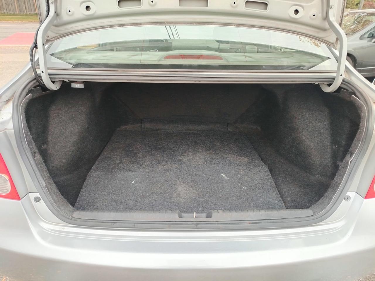 2010 Honda Civic DX Photo