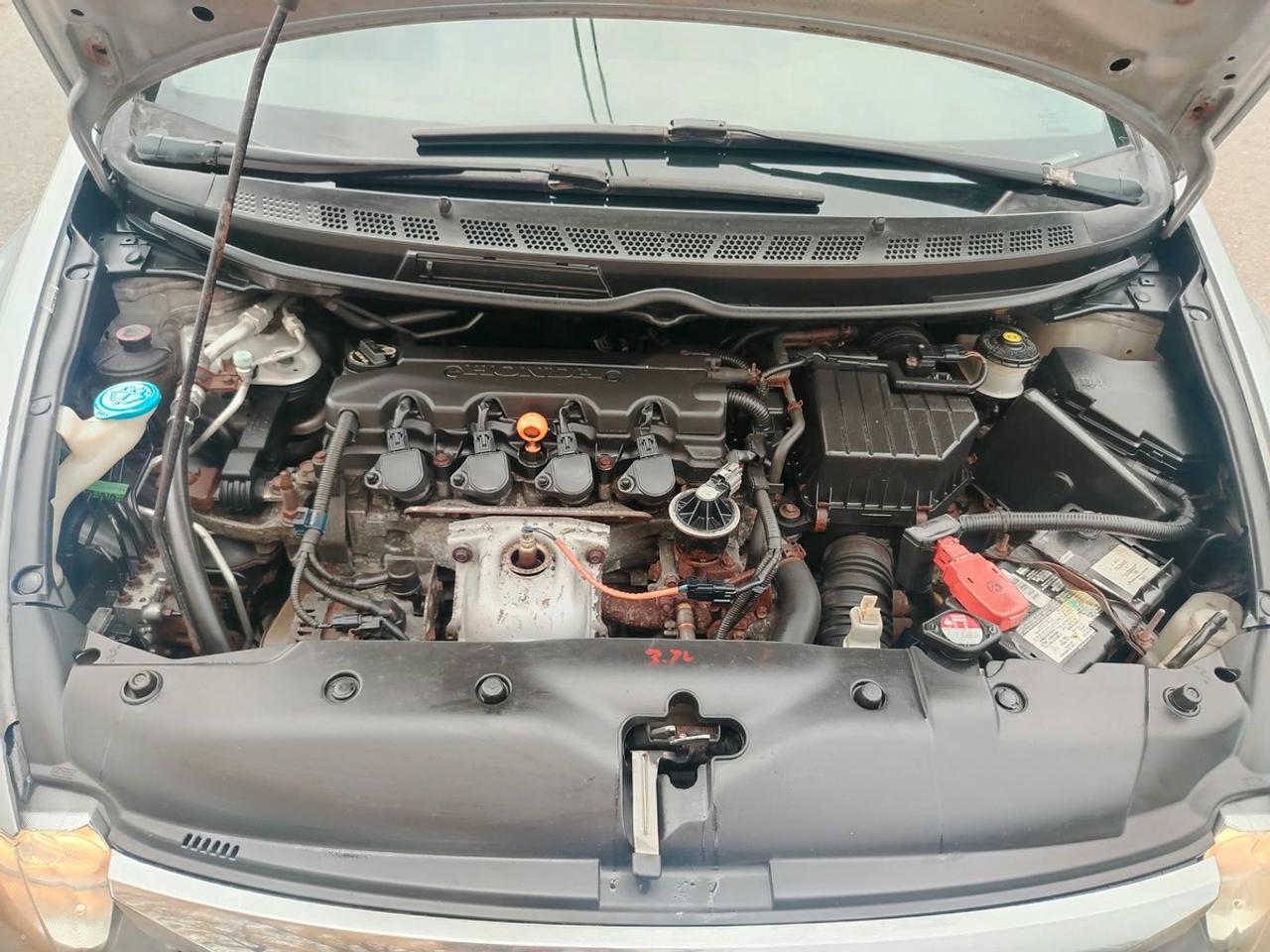 2010 Honda Civic DX Photo
