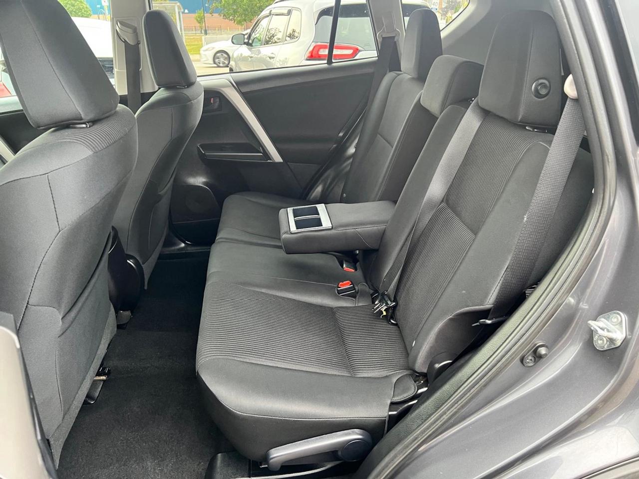 2016 Toyota RAV4 LE**REAR CAM*HEATED SEATS** Photo