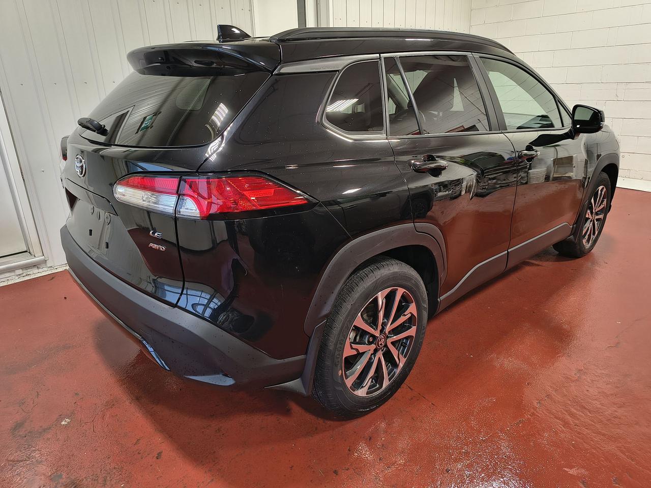 2024 Toyota Corolla Cross LE Photo