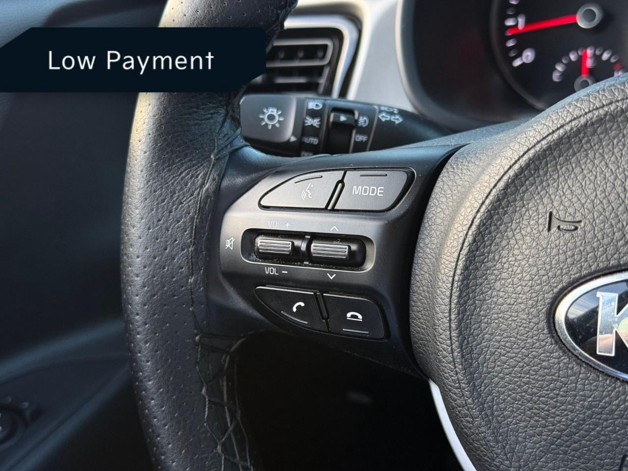 2019 Kia Rio 5-Door Photo