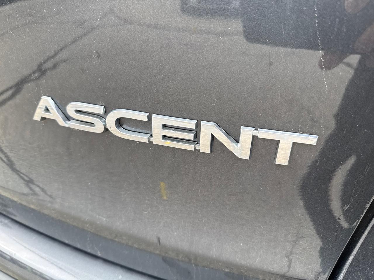 2023 Subaru ASCENT Limited NO ACCIDENTS!! ONE OWNER!!! LIMITED!! Photo