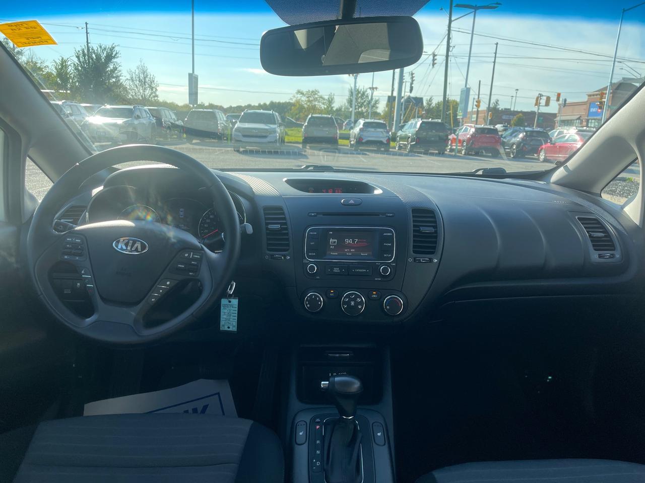 2015 Kia Forte 2.0L EX NO ACCIDENTS!! LOW KMS!! Photo