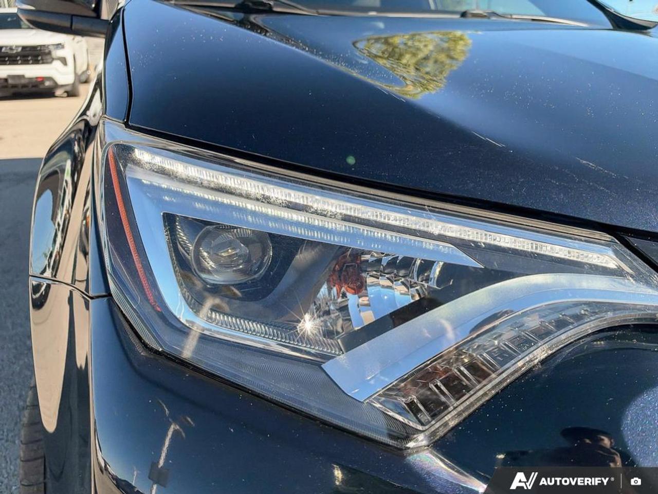 2018 Toyota RAV4 Hybrid POWER SUNROOF | POWER LIFGATE | HEATED SEATS | TRA Photo