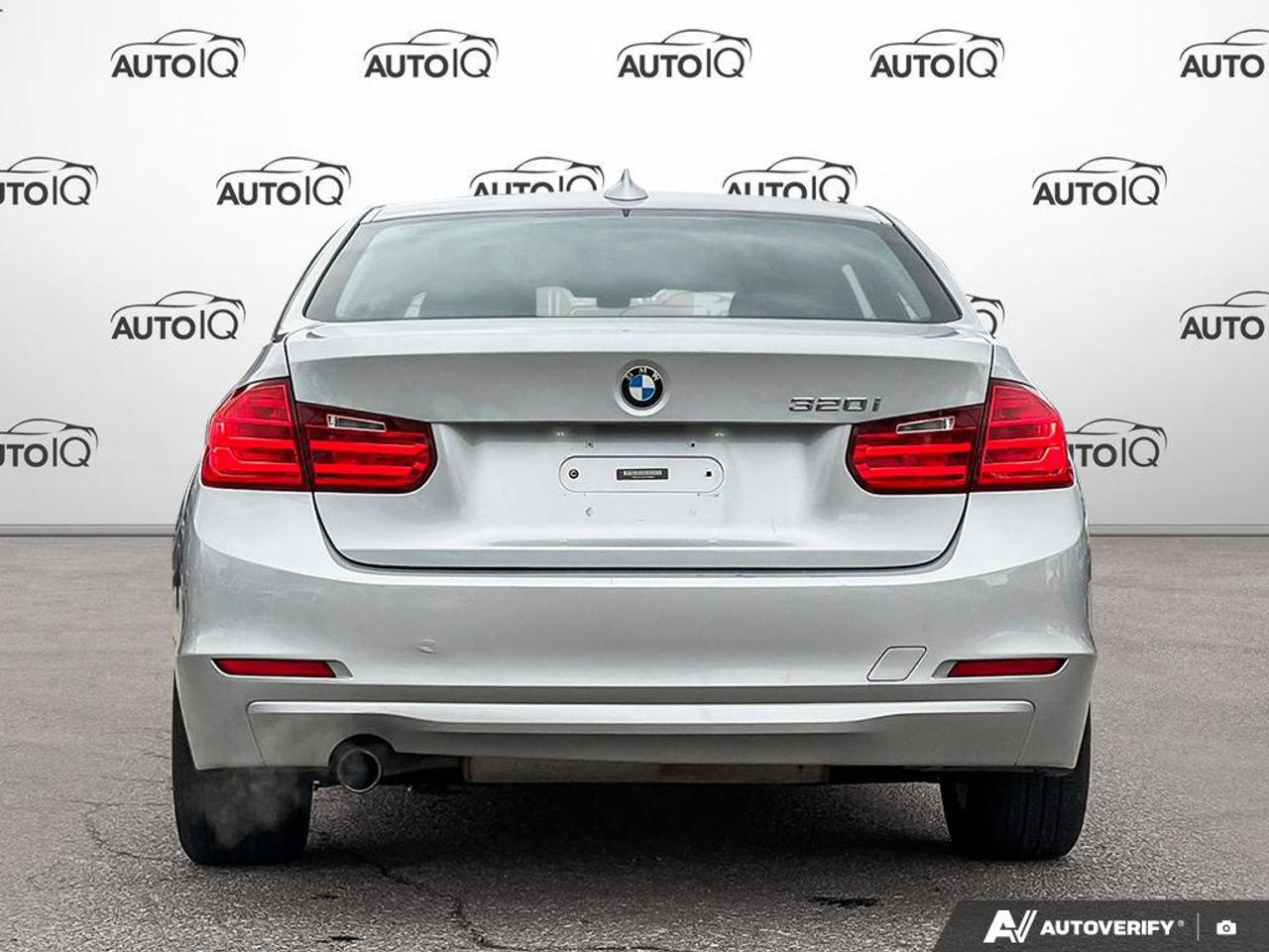 2012 BMW 320 i PREMIUM PK|LOW KM Photo
