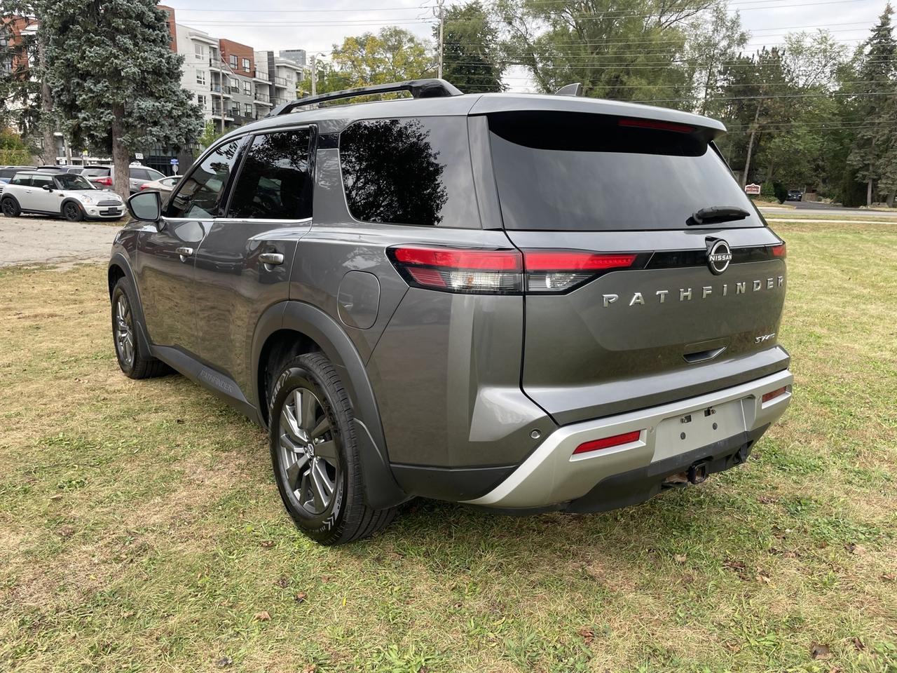 2022 Nissan Pathfinder SV 4WD *ONE Owner Photo