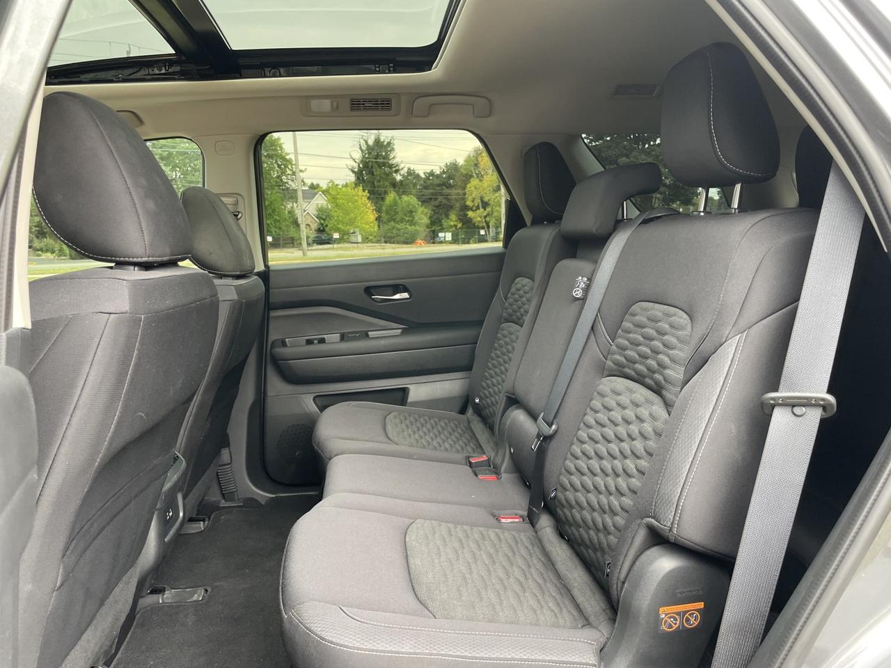 2022 Nissan Pathfinder SV 4WD *ONE Owner Photo