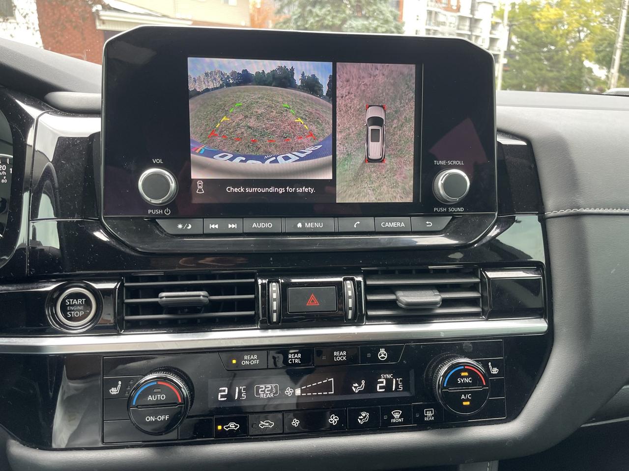 2022 Nissan Pathfinder SV 4WD *ONE Owner Photo