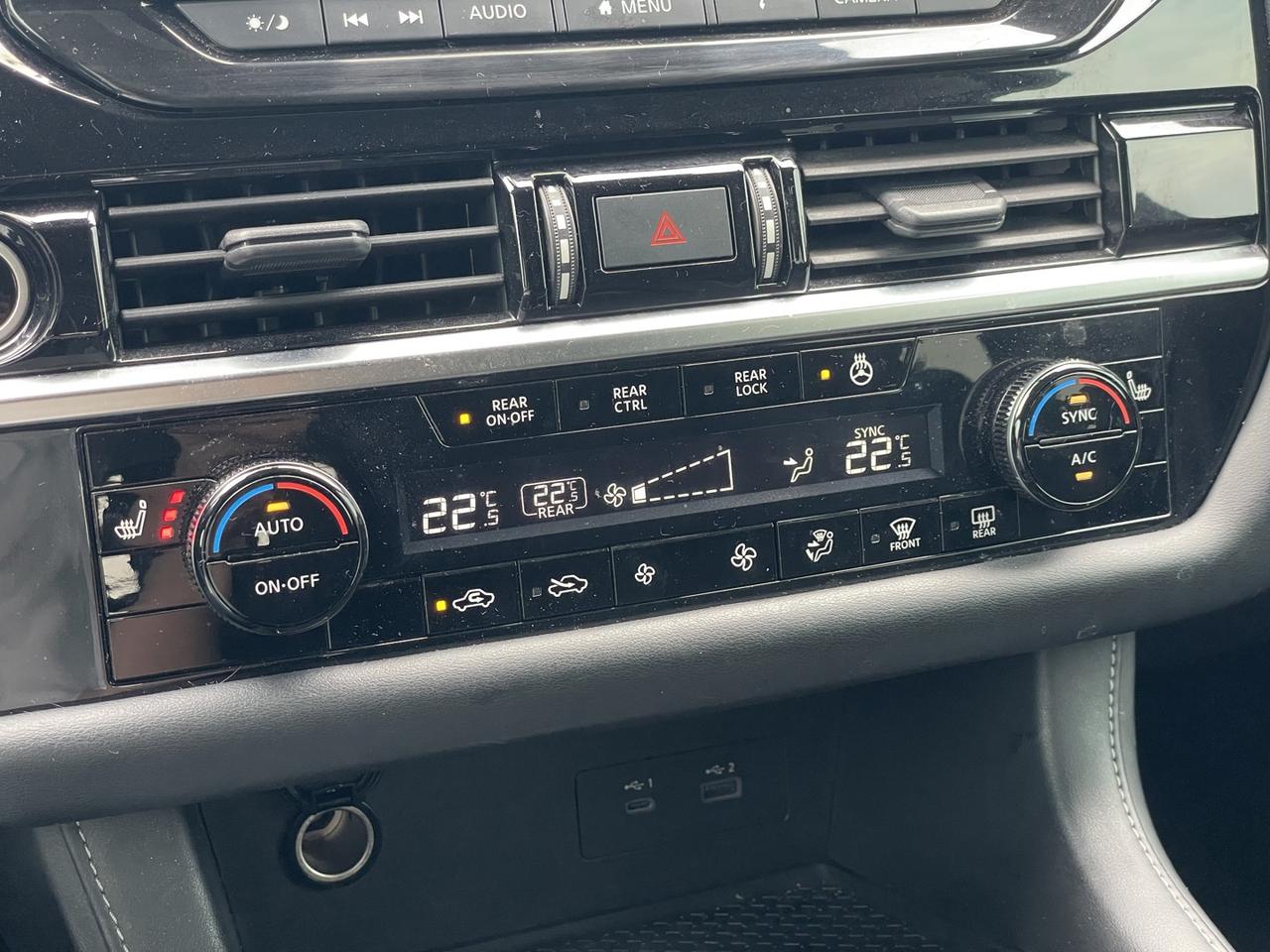 2022 Nissan Pathfinder SV 4WD *ONE Owner Photo