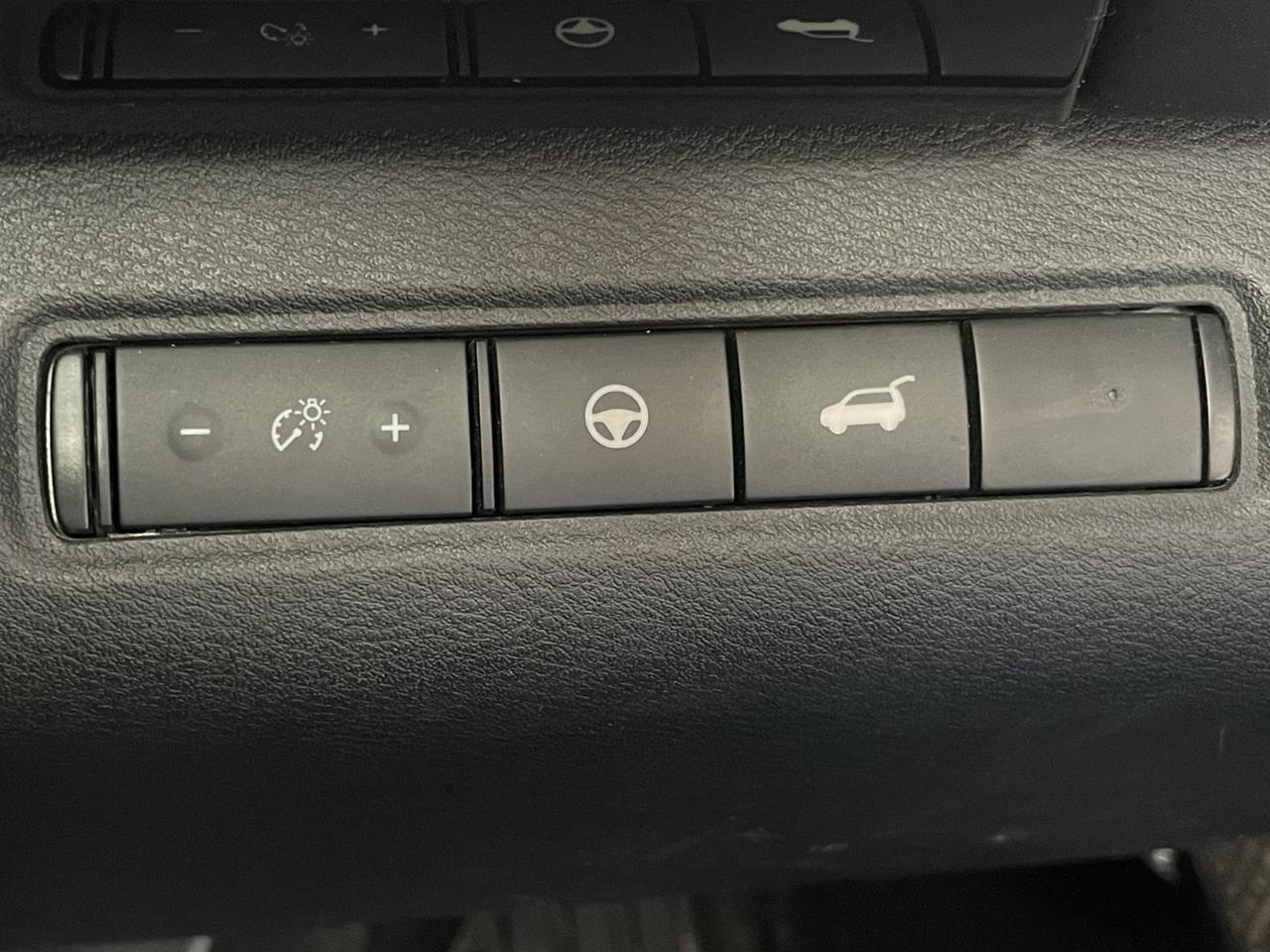 2022 Nissan Pathfinder SV 4WD *ONE Owner Photo