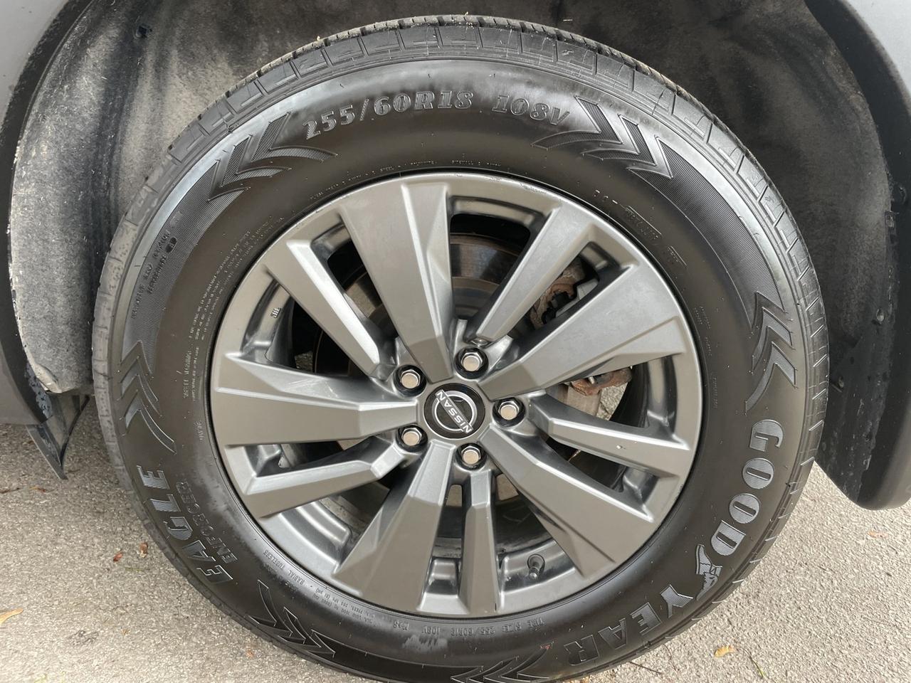 2022 Nissan Pathfinder SV 4WD *ONE Owner Photo