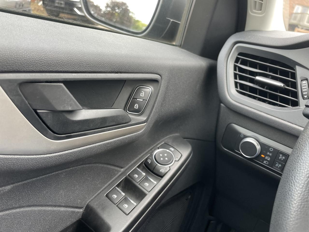 2022 Ford Escape SE AWD *ONE Owner Photo