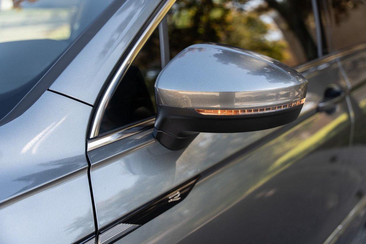 2023 Volkswagen Tiguan Highline R-line Photo