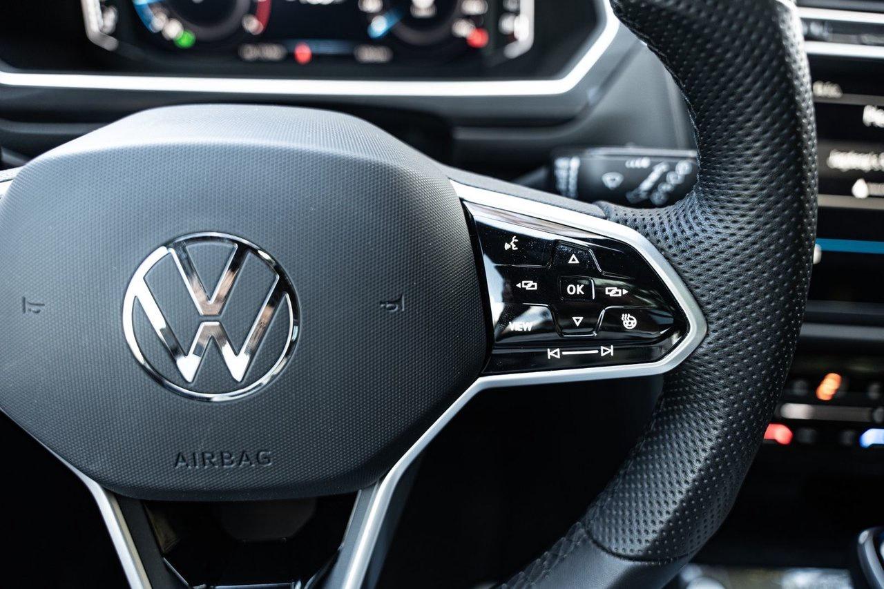 2023 Volkswagen Tiguan Highline R-line Photo