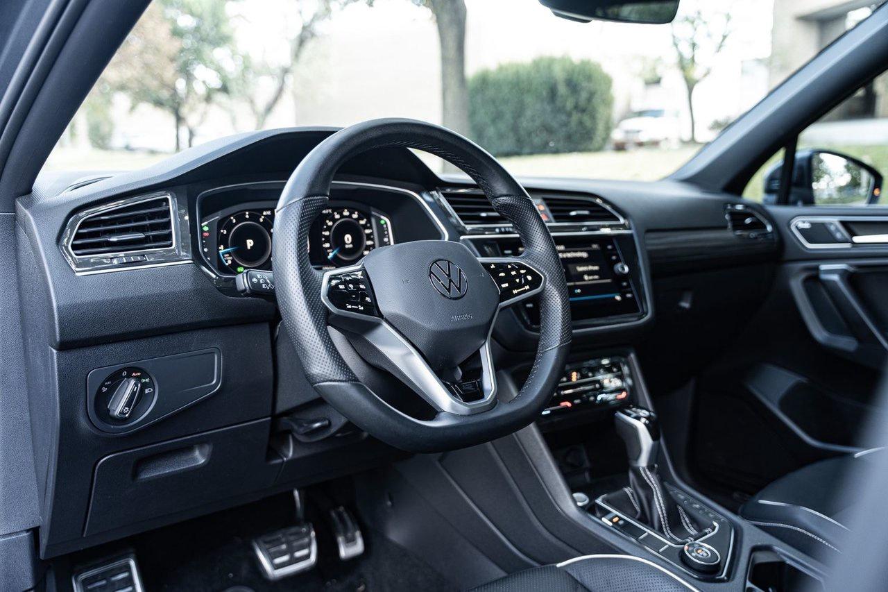 2023 Volkswagen Tiguan Highline R-line Photo