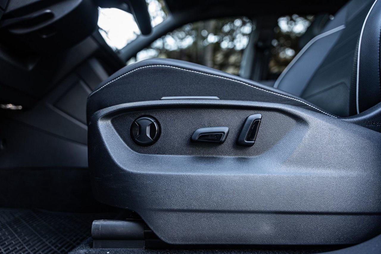 2023 Volkswagen Tiguan Highline R-line Photo