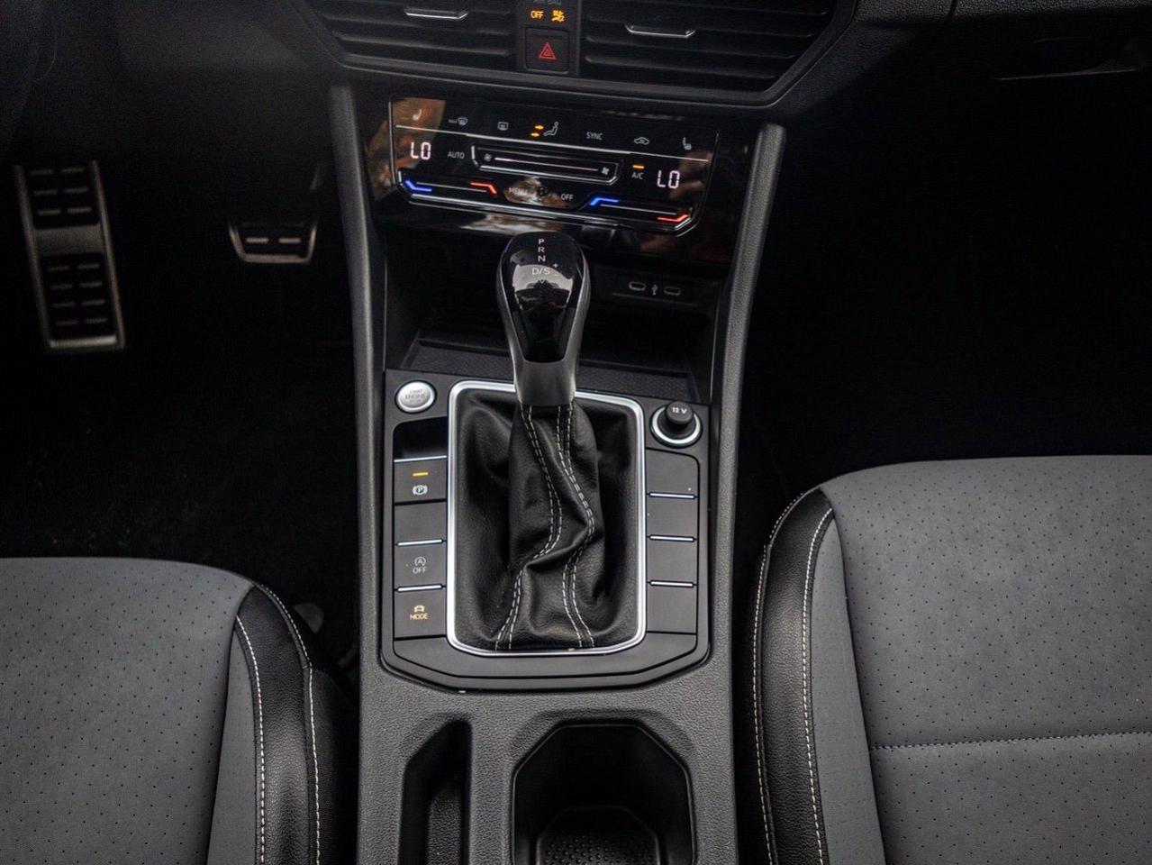 2025 Volkswagen Jetta Comfortline Sport Photo