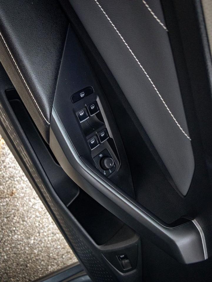 2025 Volkswagen Jetta Comfortline Sport Photo