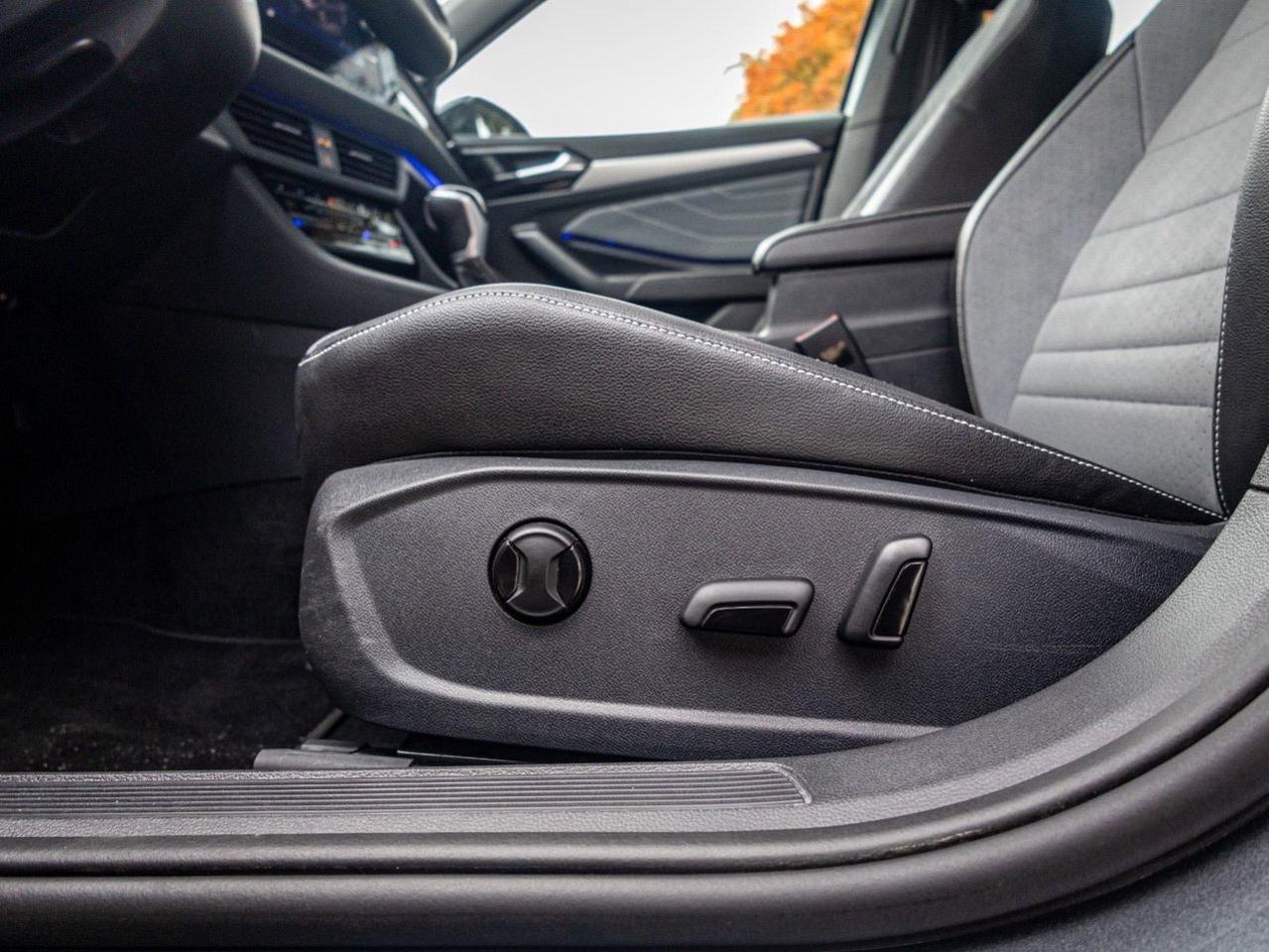 2025 Volkswagen Jetta Comfortline Sport Photo