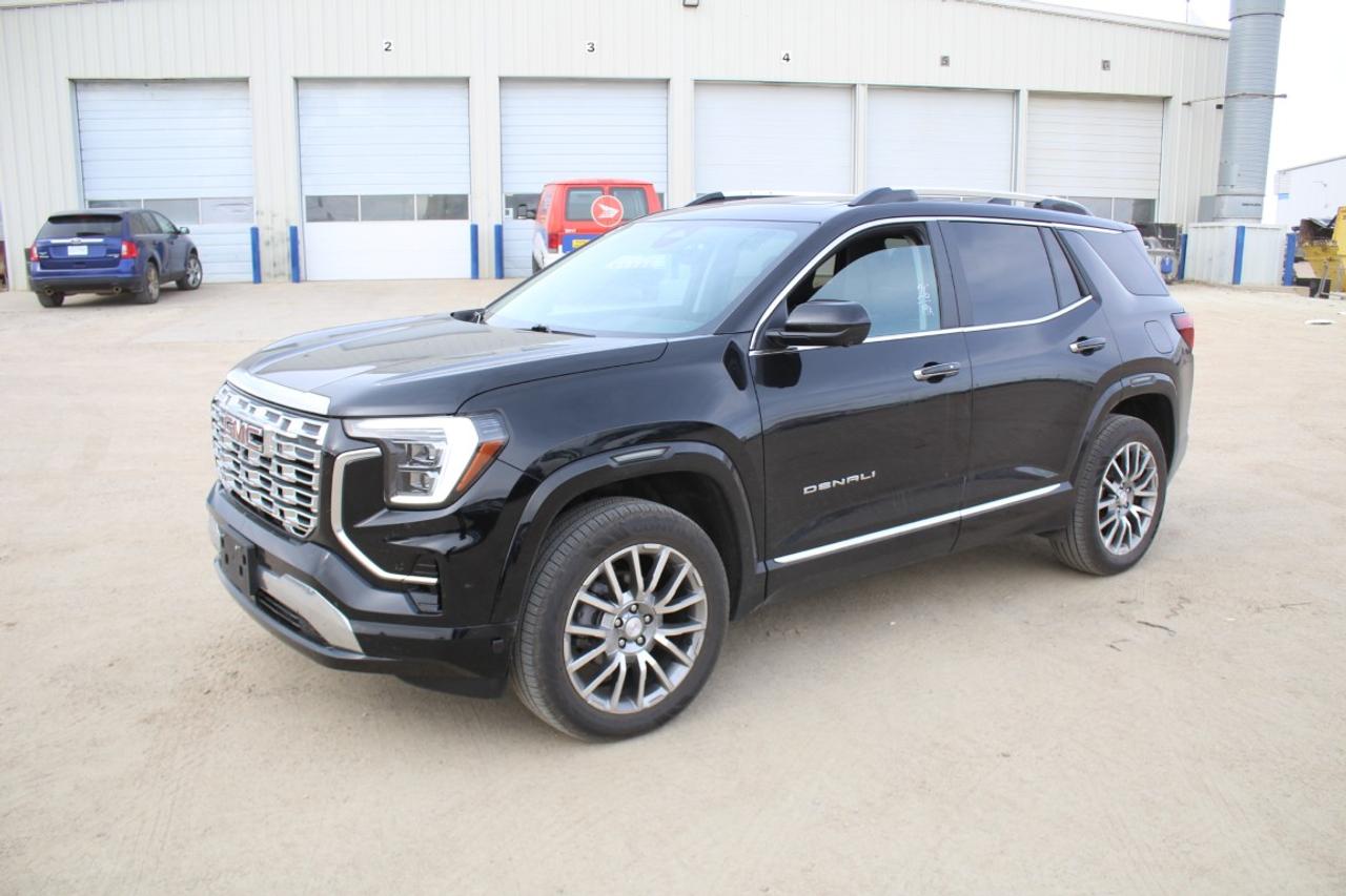 2026 GMC Terrain Denali AWD w/H&C L, pano S/R, NAV ready, RVM+BUC - Photo #1