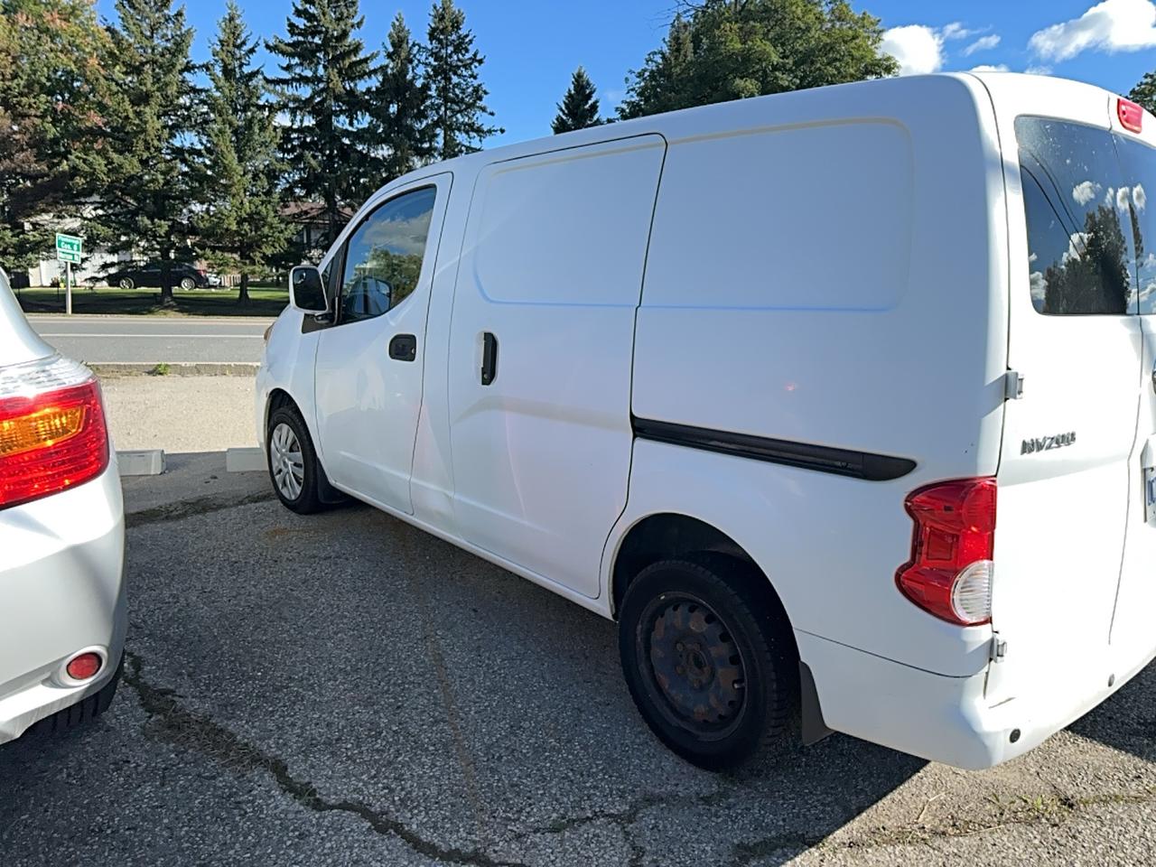 2017 Nissan NV200 S Photo1