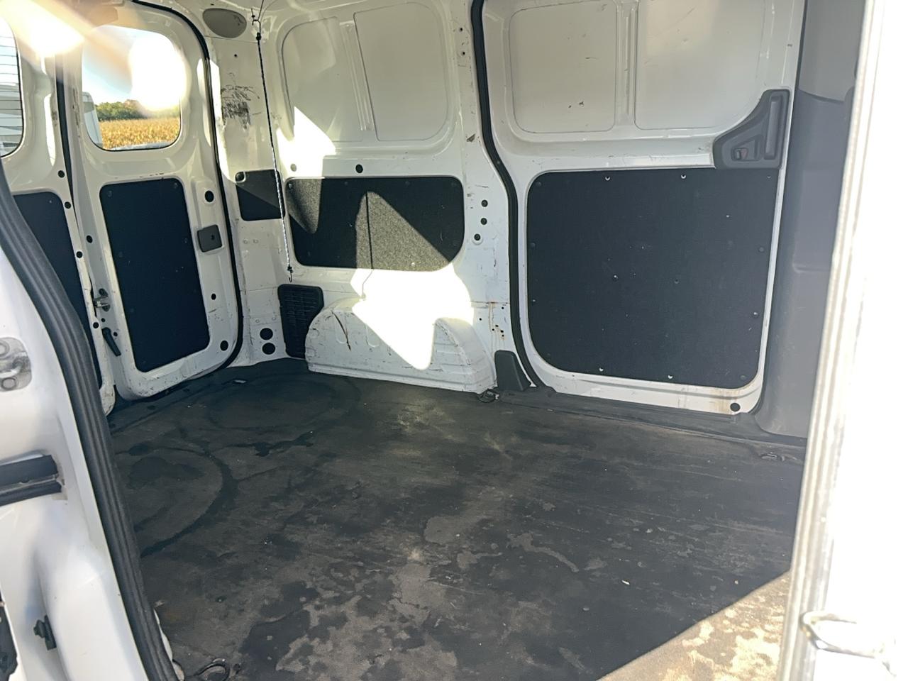 2017 Nissan NV200 S Photo