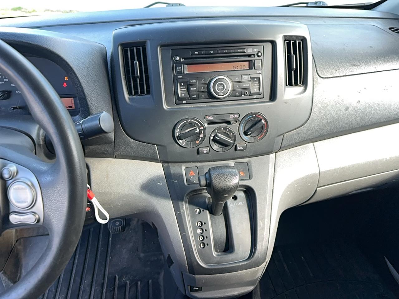 2017 Nissan NV200 S Photo
