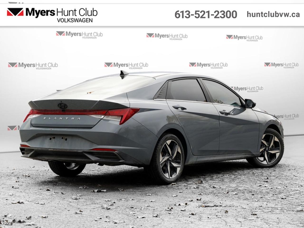 2023 Hyundai Elantra Luxury w/Two-Tone  - Leather Seats Photo