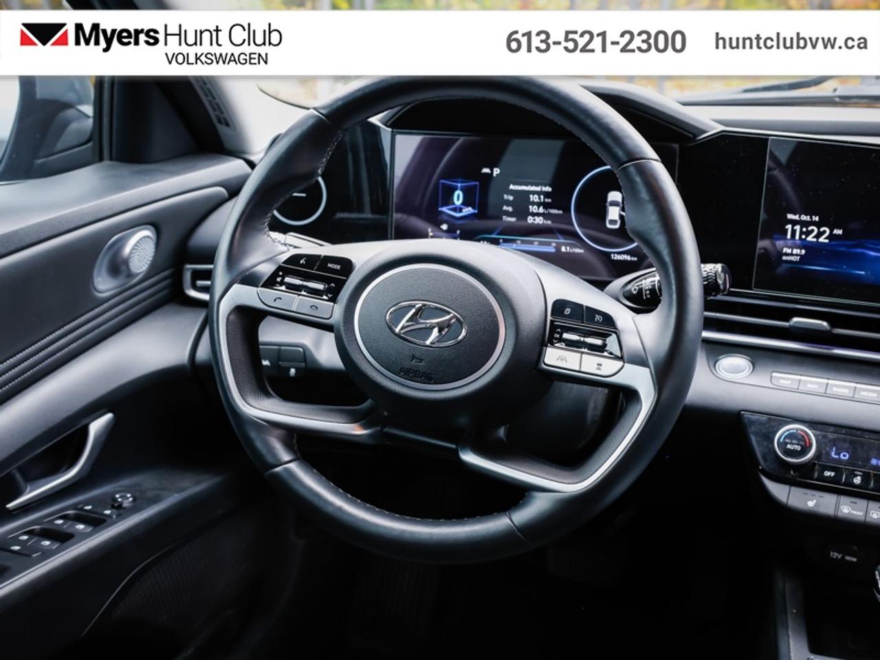 2023 Hyundai Elantra Luxury w/Two-Tone  - Leather Seats Photo