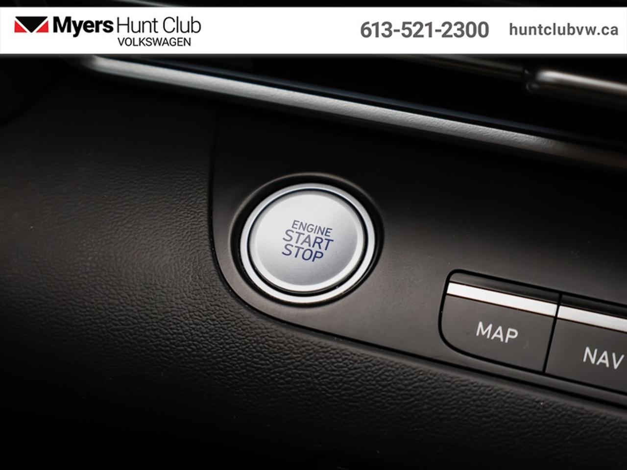 2023 Hyundai Elantra Luxury w/Two-Tone  - Leather Seats Photo