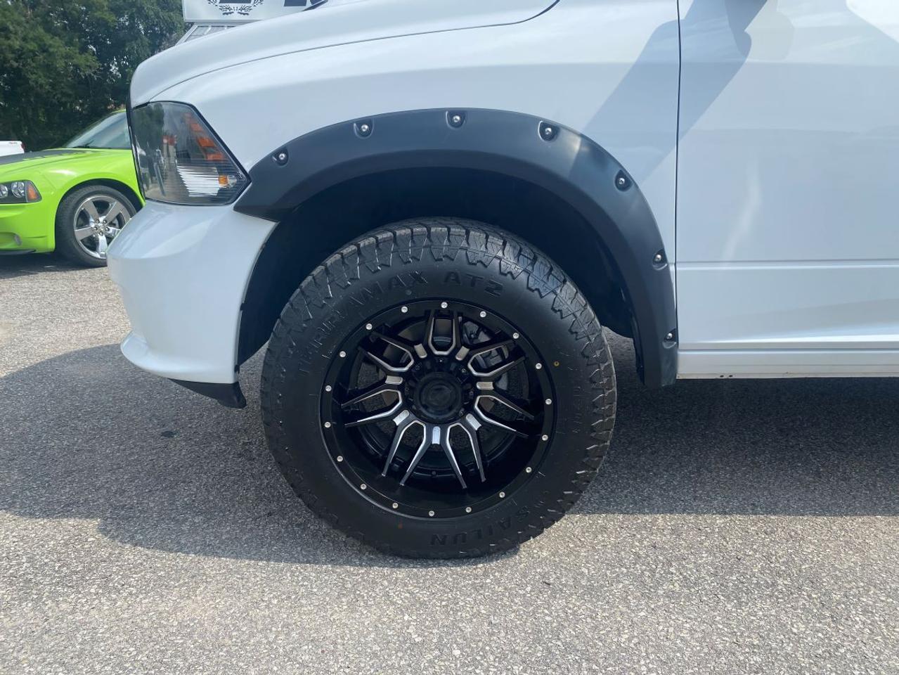 2019 RAM 1500 Classic Express with SUNROOF!! Photo
