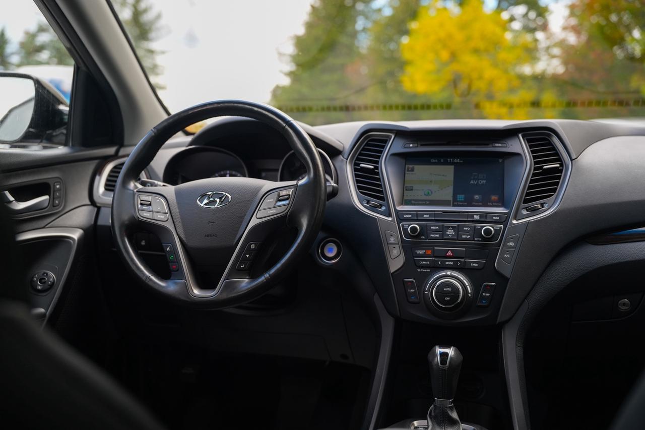2018 Hyundai Santa Fe Sport 2.4 AWD Photo