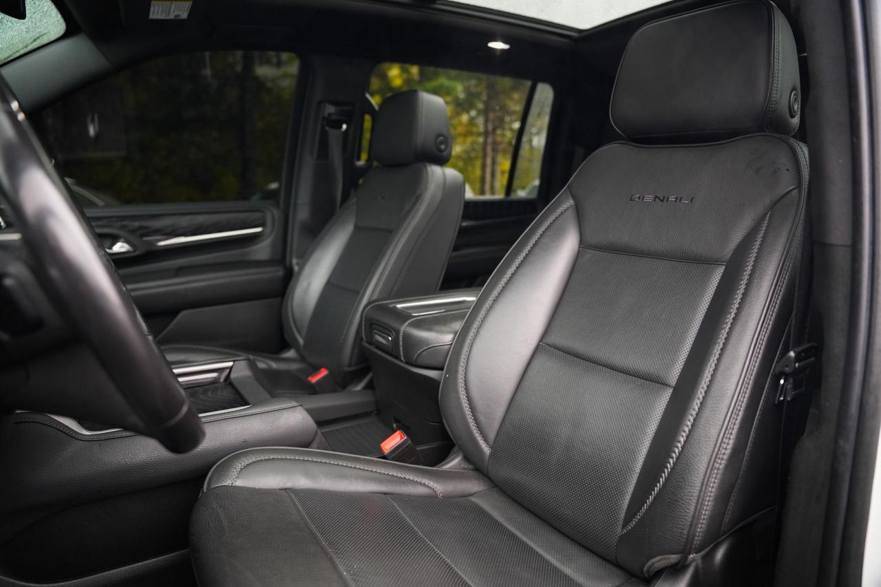 2022 GMC Yukon XL Denali 4WD Photo