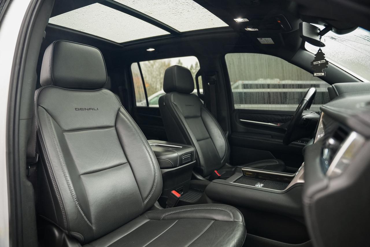 2022 GMC Yukon XL Denali 4WD Photo
