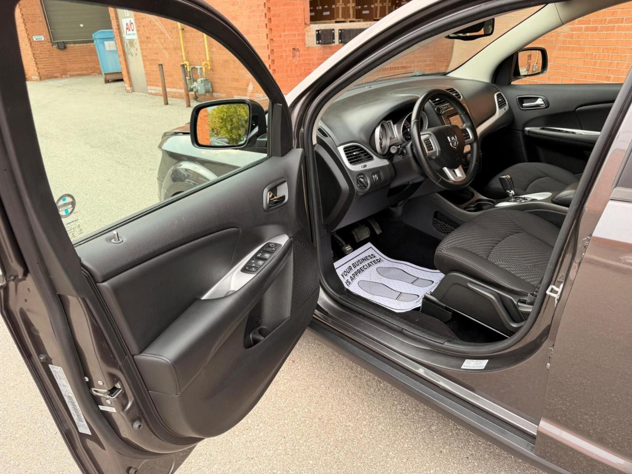2017 Dodge Journey FWD 4dr Canada Value Pkg Photo