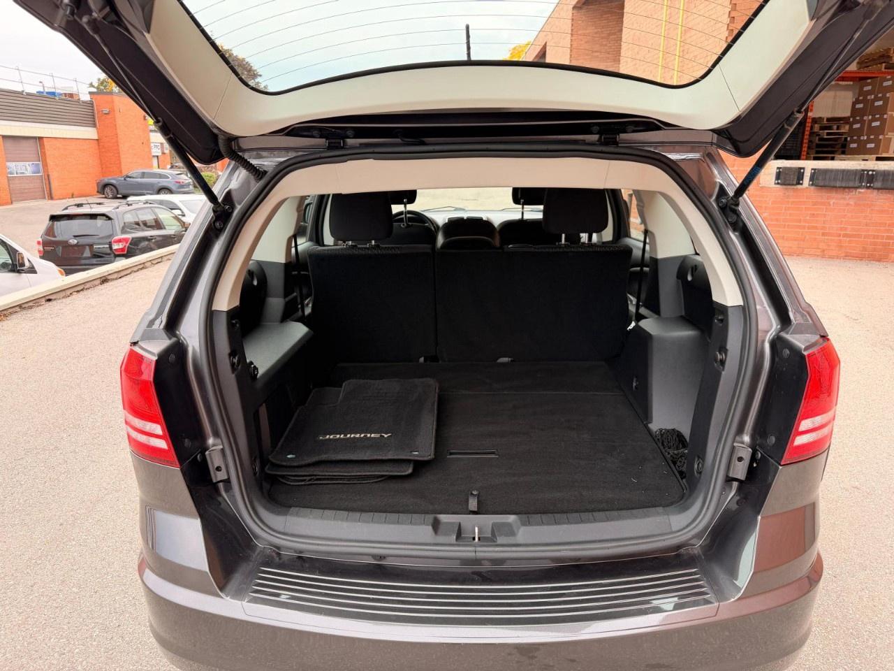 2017 Dodge Journey FWD 4dr Canada Value Pkg Photo