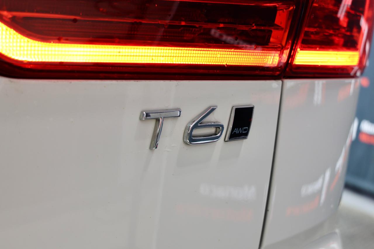 2019 Volvo XC60 T6 AWD - PANO|NAVI|CAMERA|LANEKEEP Photo