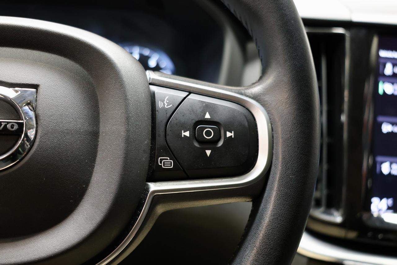 2019 Volvo XC60 T6 AWD - PANO|NAVI|CAMERA|LANEKEEP Photo
