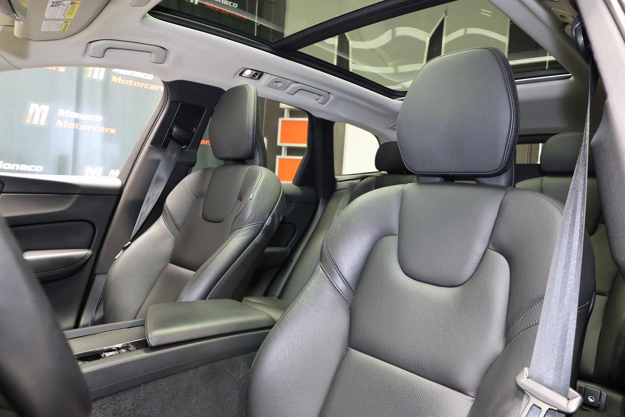 2019 Volvo XC60 T6 AWD - PANO|NAVI|CAMERA|LANEKEEP Photo