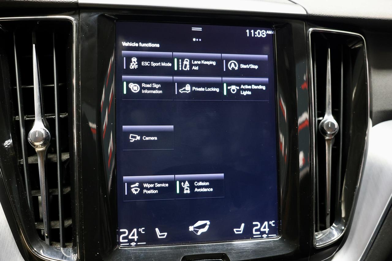 2019 Volvo XC60 T6 AWD - PANO|NAVI|CAMERA|LANEKEEP Photo