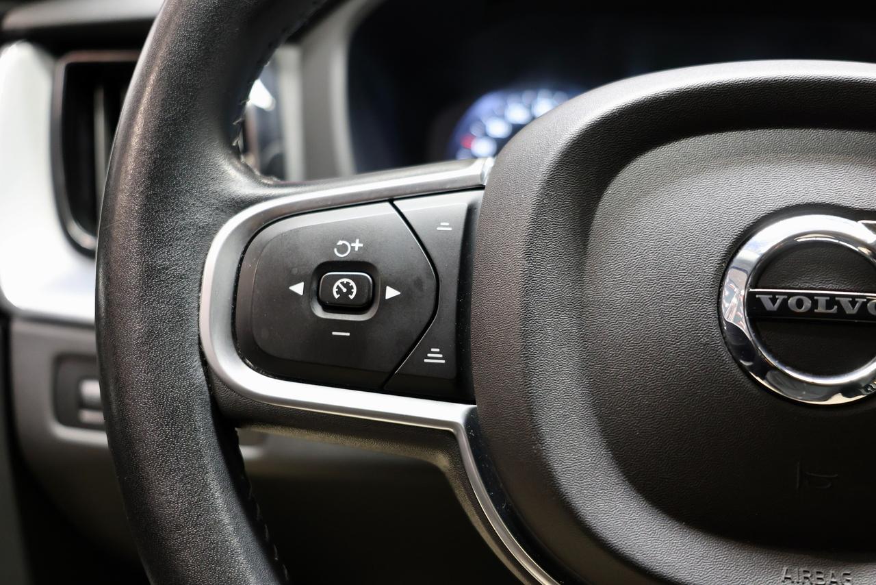 2019 Volvo XC60 T6 AWD - PANO|NAVI|CAMERA|LANEKEEP Photo